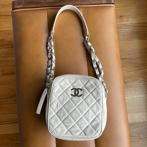 Beautiful Chanel Soft Lambskin Quilted Camera Case Shoulder Bag Authentic